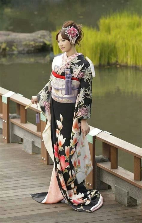 tenue traditionnelle japonaise femme|Explorez la Mode Japonaise Traditionnelle